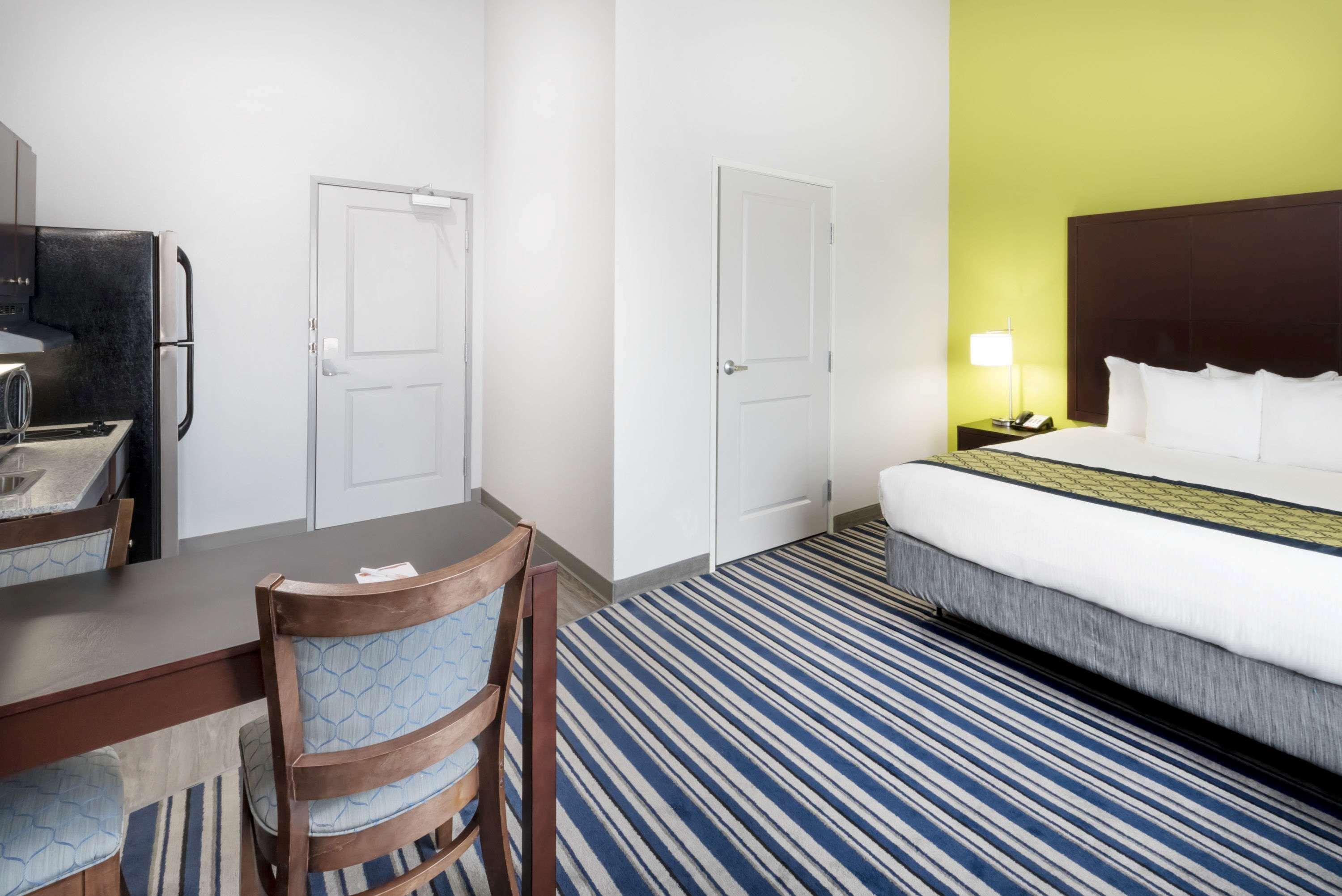 Hawthorn Extended Stay By Wyndham Мідленд Екстер'єр фото
